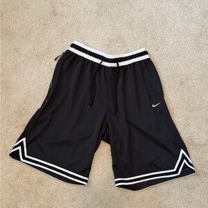 Nike Basketball Shorts Men’s Black White Athletic Training Shorts Drawstring